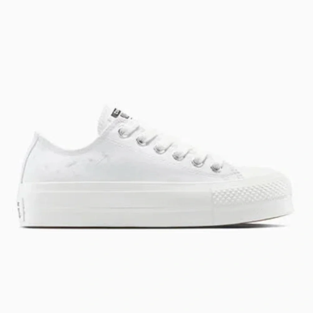 NEW Women’s Converse - Picture 3 of 9